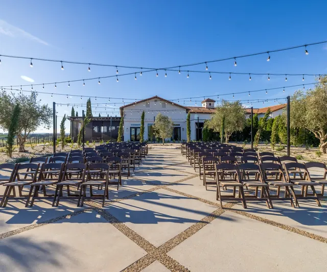 Avensole Winery by Wedgewood