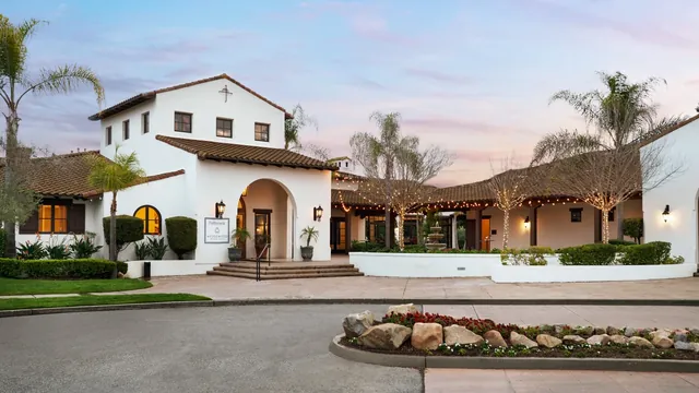 Fallbrook Estate by Wedgewood
