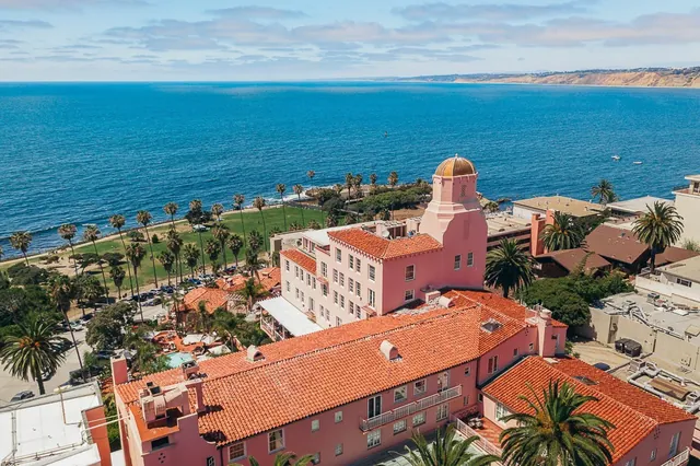 La Valencia wedding venue