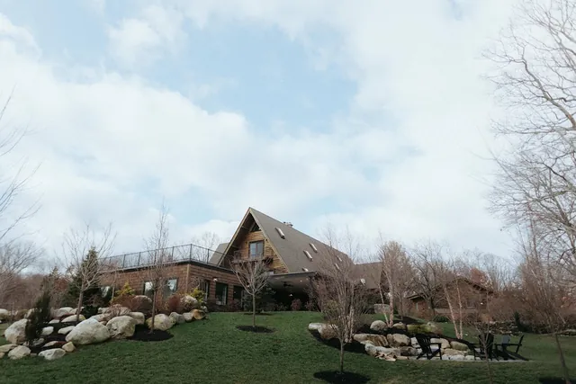 StoneHurst at Hampton Valley wedding venue