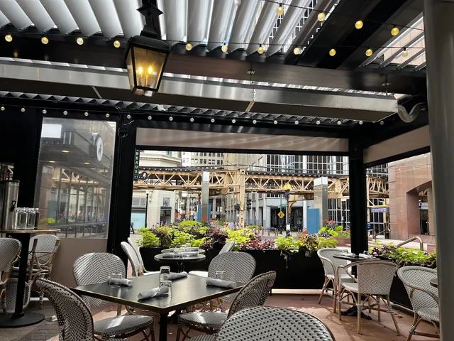Taureaux Tavern